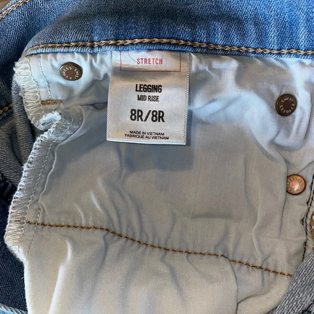 Express Stretch Legging Mid Rise Jean - Picture 4 of 5